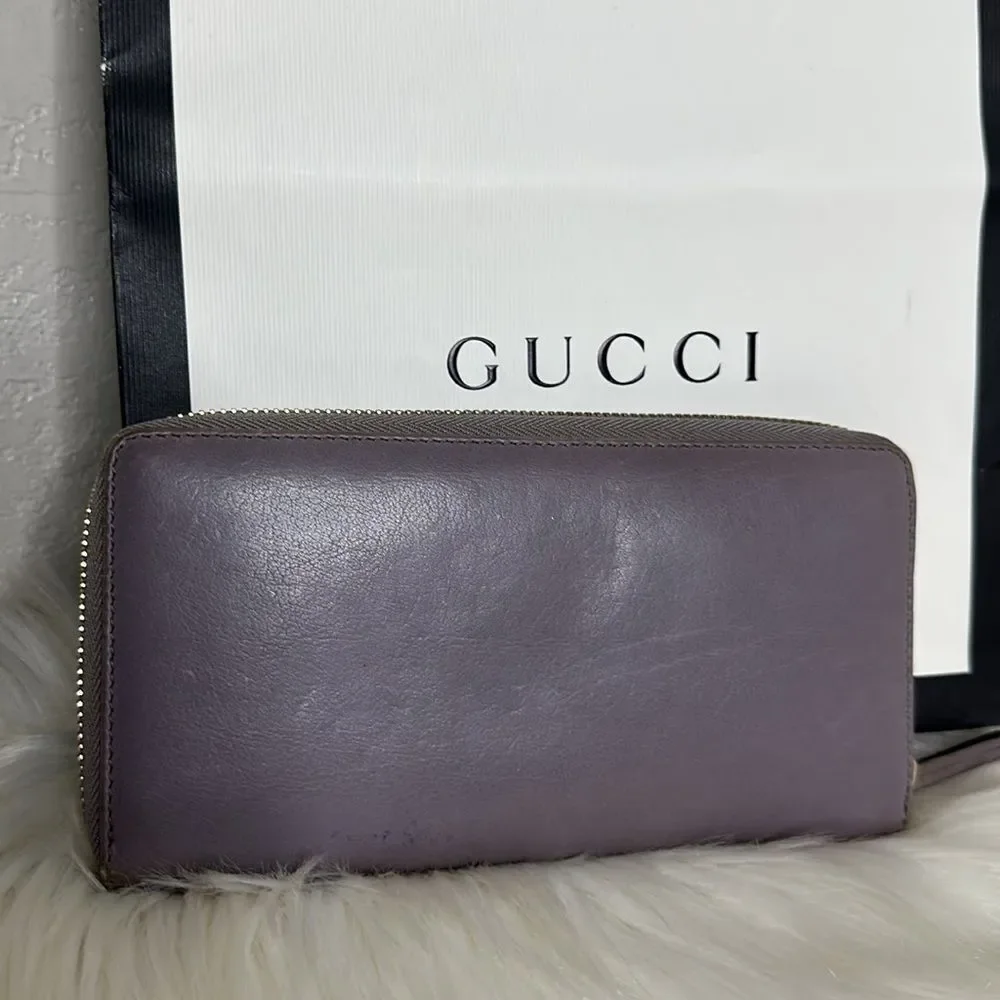 💯Authentic Gucci Zipped Around Long Wallet🍀